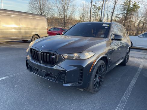 Used 2024 BMW X5 M60i image 12