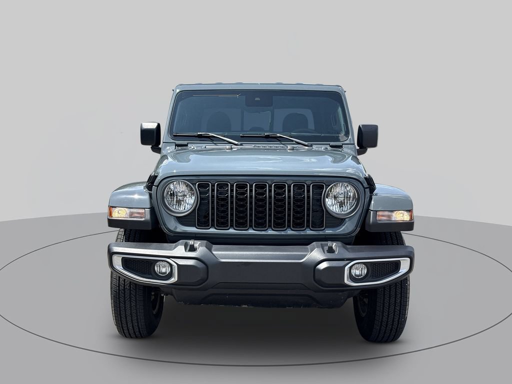 Used 2025 Jeep Gladiator Sport AWD/4WD image 8