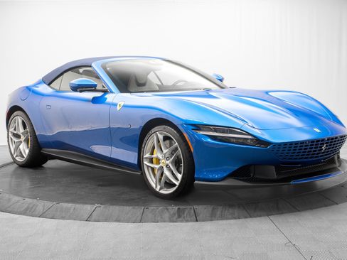Used 2026 Ferrari Roma Spider RWD image 9