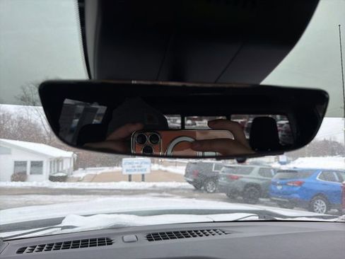 Certified 2023 Chevrolet Silverado 1500 High Country w/ Technology Package image 35