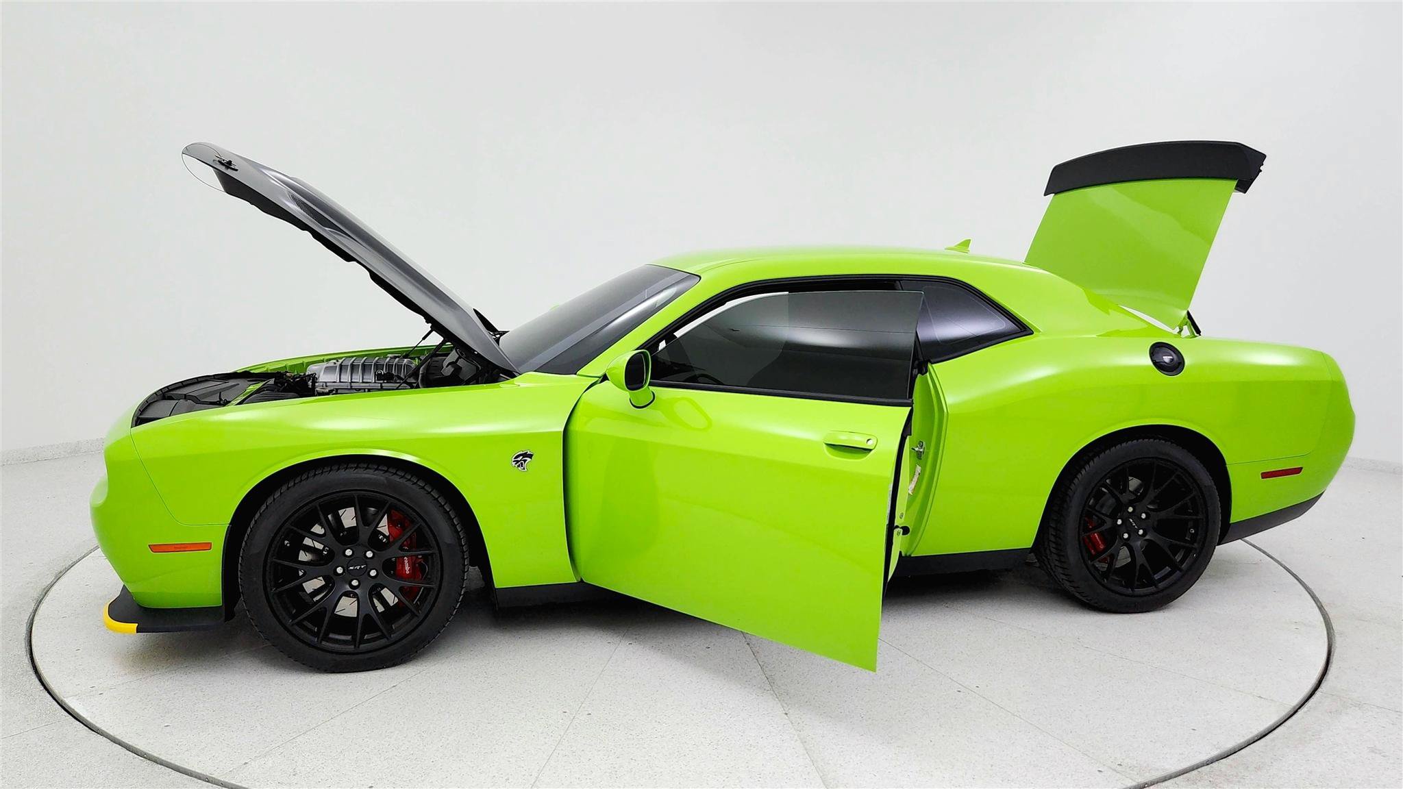 Used 2015 Dodge Challenger SRT Hellcat RWD image 23