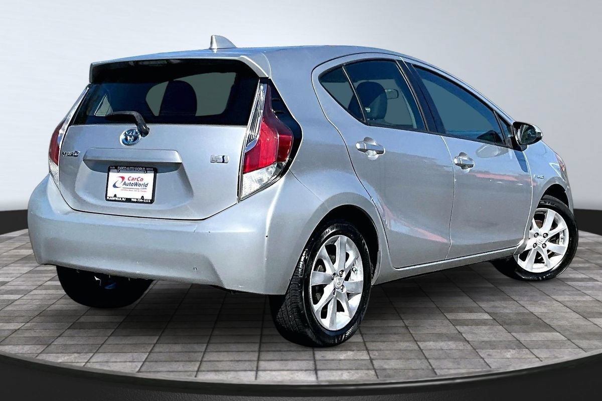 Used 2015 Toyota Prius C Three FWD image 5