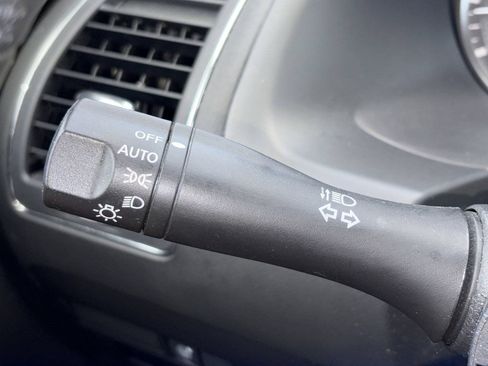 Used 2023 Nissan Armada S RWD image 19