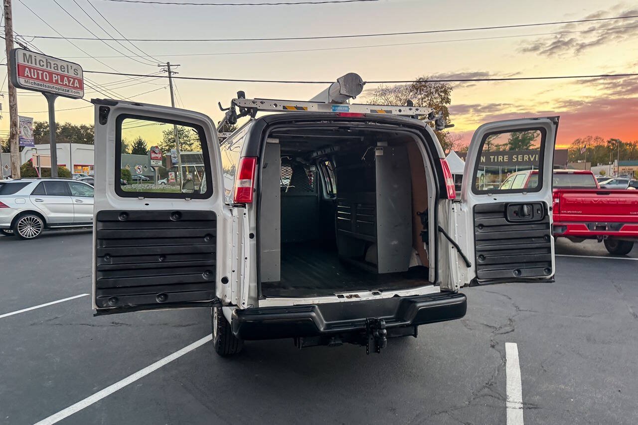 Used 2018 GMC Savana 3500 Extended w/ Driver Convenience Package RWD image 21