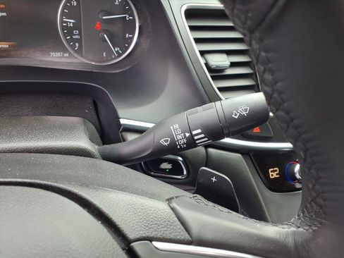 Used 2017 Buick LaCrosse Essence FWD image 20