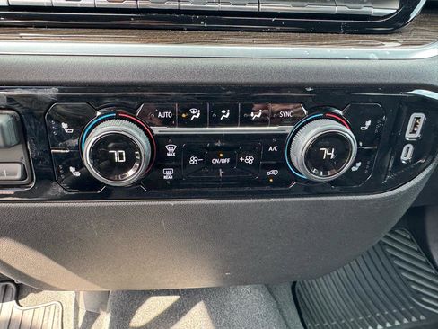 Used 2025 Chevrolet Silverado 1500 LT image 25