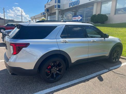 Used 2020 Ford Explorer ST w/ ST Street Pack AWD/4WD image 3