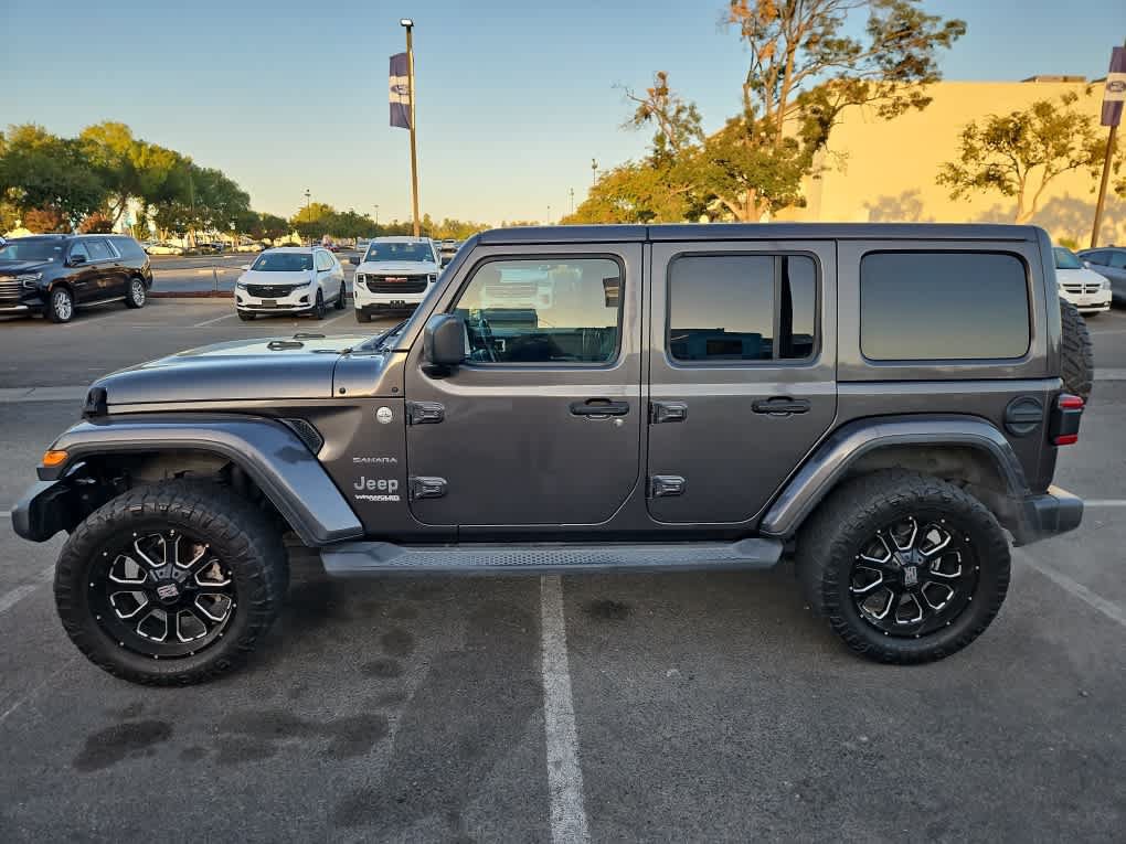 Used 2020 Jeep Wrangler Unlimited Sahara AWD/4WD image 4