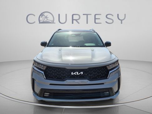 Used 2022 Kia Sorento EX w/ Panoramic Sunroof Package FWD image 8