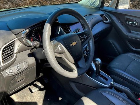 Used 2022 Chevrolet Trax LT image 11