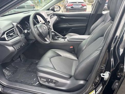 Used 2023 Toyota Camry SE AWD/4WD image 18