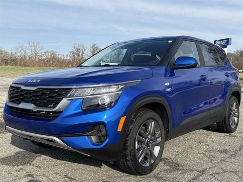 Used 2023 Kia Seltos LX image 4