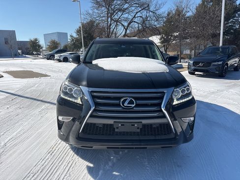 Used 2017 Lexus GX 460 Luxury image 2