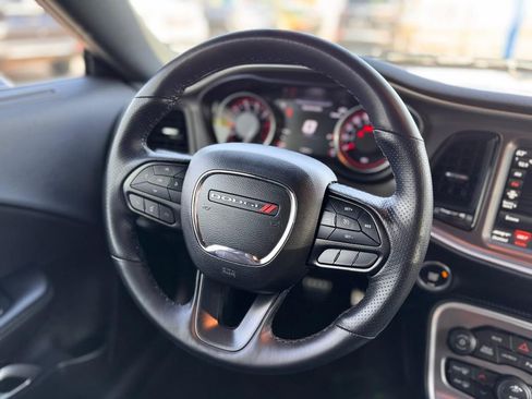 Used 2021 Dodge Challenger R/T Scat Pack RWD image 18
