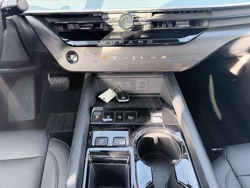 Certified 2025 Nissan Murano SL image 18