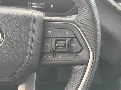 Used 2026 Toyota Tundra Limited AWD/4WD image 29