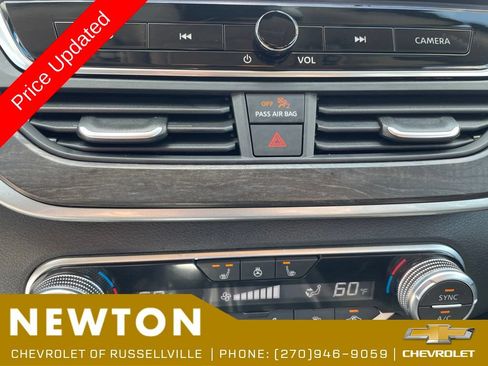 Used 2025 Nissan Altima 2.5 SL AWD/4WD image 10