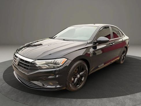 Used 2020 Volkswagen Jetta R-Line w/ R-Line Cold Weather Package FWD image 1