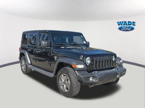 Used 2022 Jeep Wrangler Unlimited Sport image 3