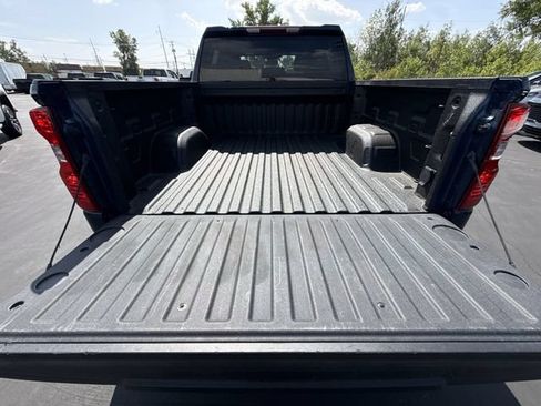 Used 2022 Chevrolet Silverado 1500 LT AWD/4WD image 24