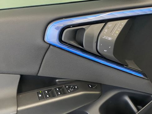 Used 2025 BMW X3 xDrive30i w/ Premium Package image 24