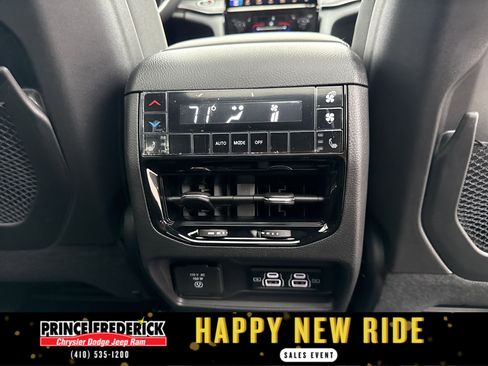 New 2025 Jeep Grand Cherokee L Limited w/ Black Appearance Package image 14