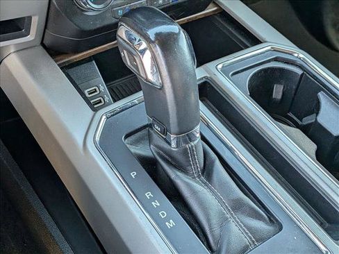 Used 2020 Ford F150 Lariat RWD image 12