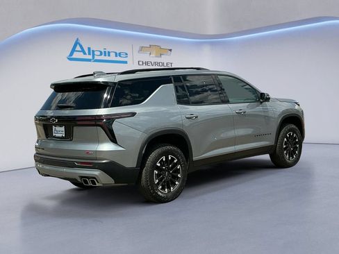 Used 2025 Chevrolet Traverse Z71 AWD/4WD image 5