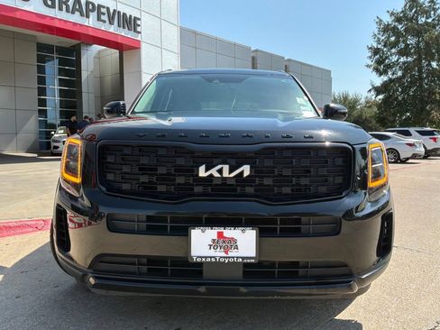Used 2022 Kia Telluride EX w/ EX Premium Package AWD/4WD image 3