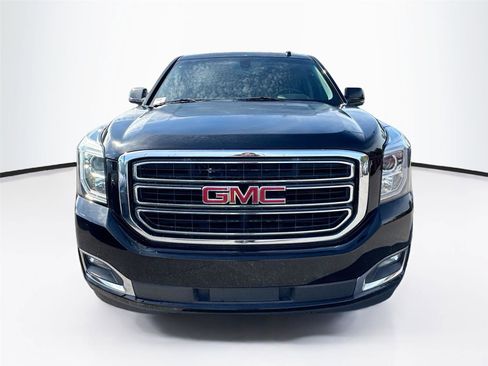 Used 2018 GMC Yukon XL SLE image 2