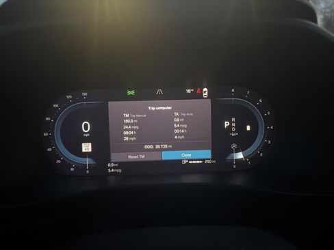 Used 2023 Volvo XC40 B5 Plus w/ Driver Assist Package image 17