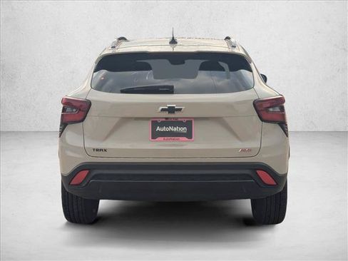 New 2026 Chevrolet Trax RS w/ Sunroof Package FWD image 8