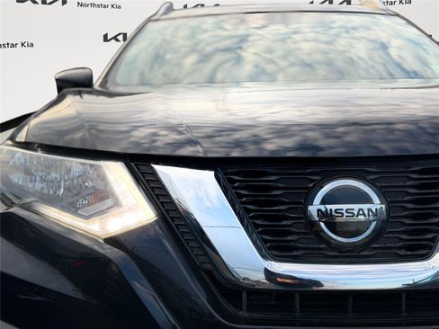 Used 2020 Nissan Rogue SV image 27