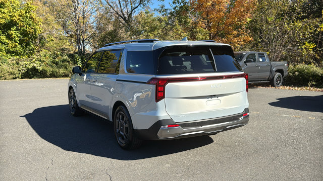 Used 2026 Kia Carnival SX FWD image 4