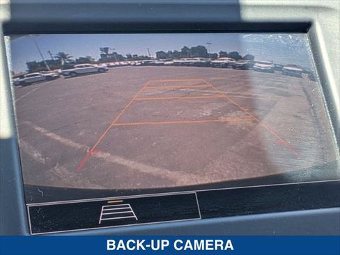 Used 2023 Chevrolet Equinox LS FWD image 18