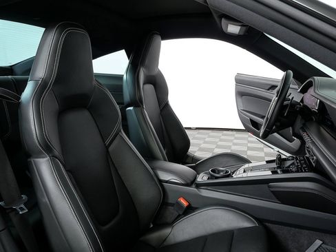 Certified 2022 Porsche 911 Carrera GTS image 22