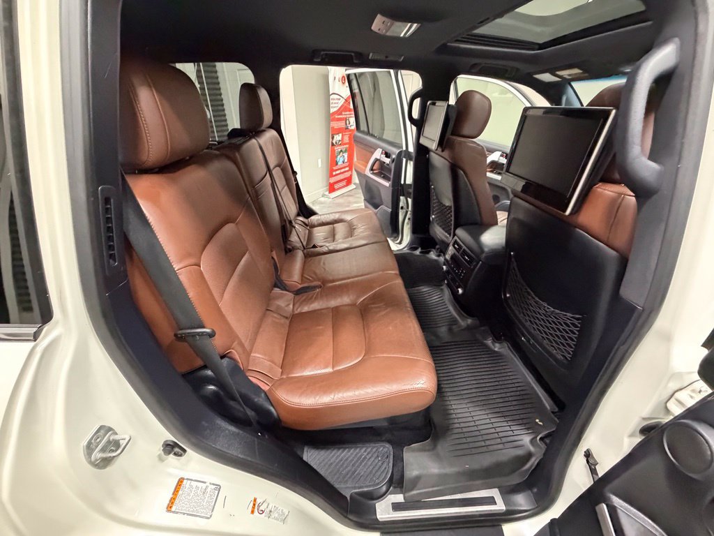 Used 2016 Toyota Land Cruiser AWD/4WD image 59
