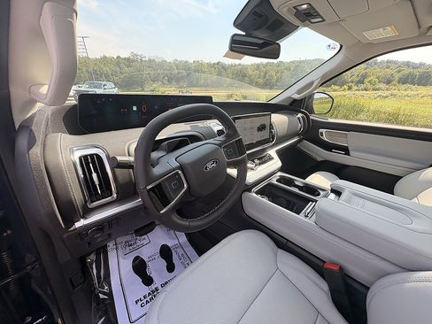 New 2027 Ford Expedition Max Platinum AWD/4WD image 31