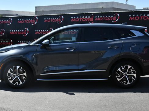 Used 2023 Kia Sportage EX FWD image 4