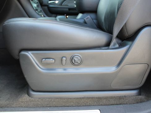 Used 2008 Cadillac Escalade EXT AWD/4WD image 13
