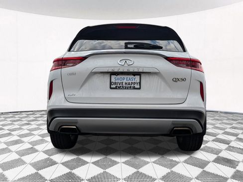 Used 2019 INFINITI QX50 Luxe w/ Navigation Package AWD/4WD image 14