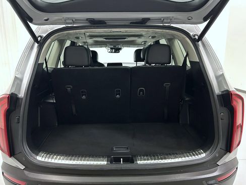 Used 2022 Kia Telluride SX w/ SX Prestige Package image 22
