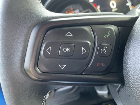 Used 2025 Jeep Wrangler Unlimited Rubicon image 14