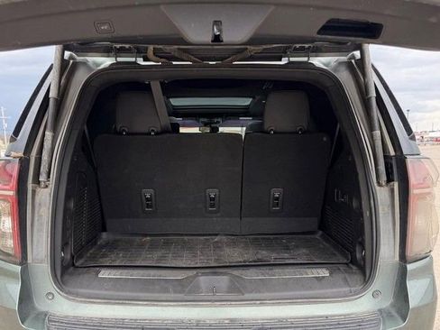 Used 2023 Chevrolet Tahoe Z71 w/ Luxury Package AWD/4WD image 4