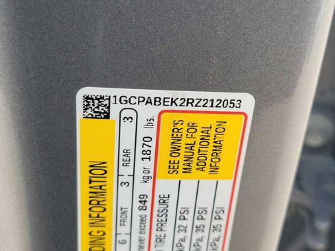 Used 2024 Chevrolet Silverado 1500 Custom w/ Turbomax Blackout Package image 17