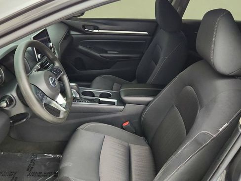 Used 2022 Nissan Altima 2.5 SV FWD image 12