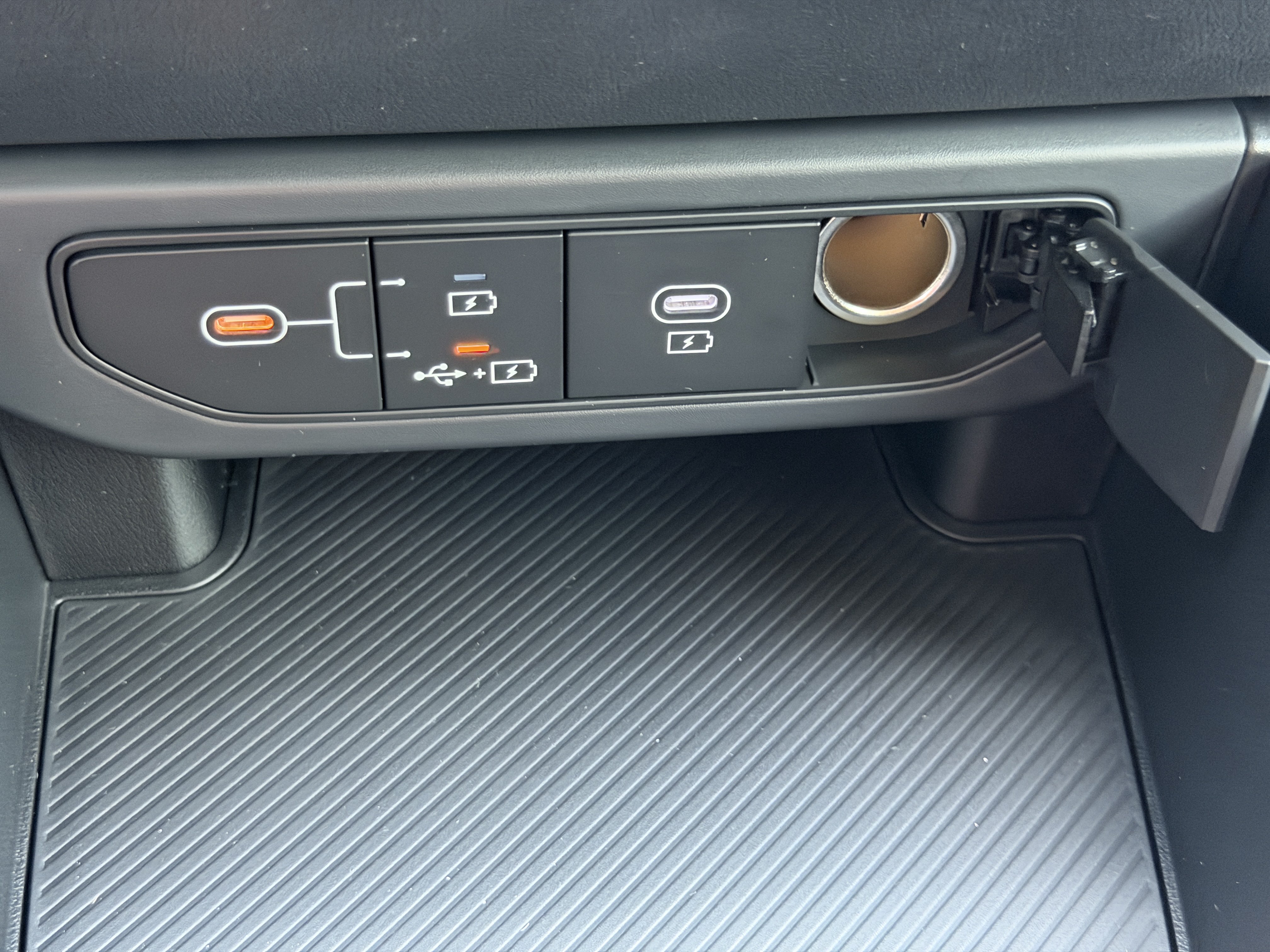 New 2026 Kia K4 FWD image 20