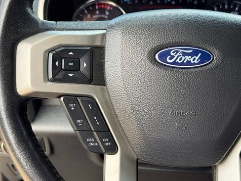 Used 2022 Ford F350 Lariat w/ Black Appearance Package AWD/4WD image 16