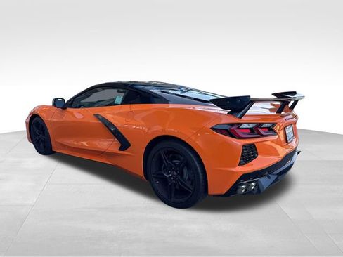 Used 2022 Chevrolet Corvette Stingray Coupe w/ Z51 Performance Package RWD image 3