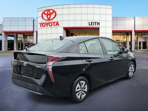 Used 2016 Toyota Prius Three image 5